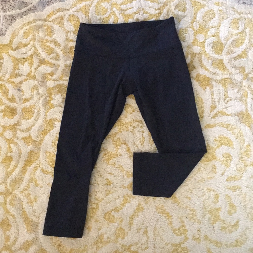 Lululemon crops